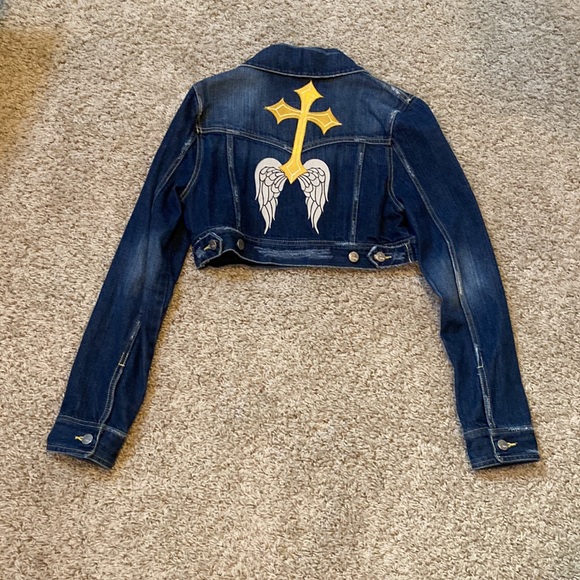 Ladies jacket… distressed denim, cropped jacket. Wings and cross on back. Sz M - Picture 3 of 9